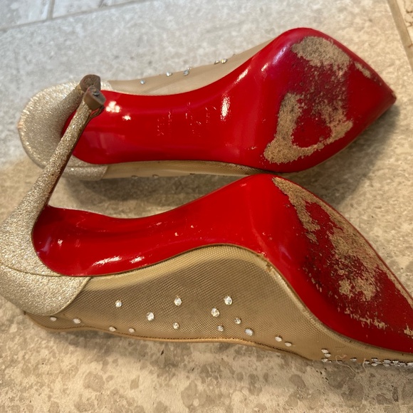 Used Christian Louboutin Pumps - Picture 12 of 12